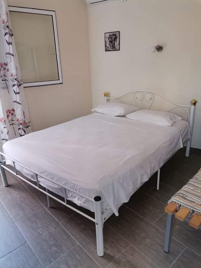 Studio Zenap Agios Georgios  Luaran gambar