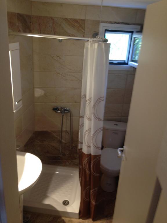 Studio Zenap Agios Georgios  Bilik gambar